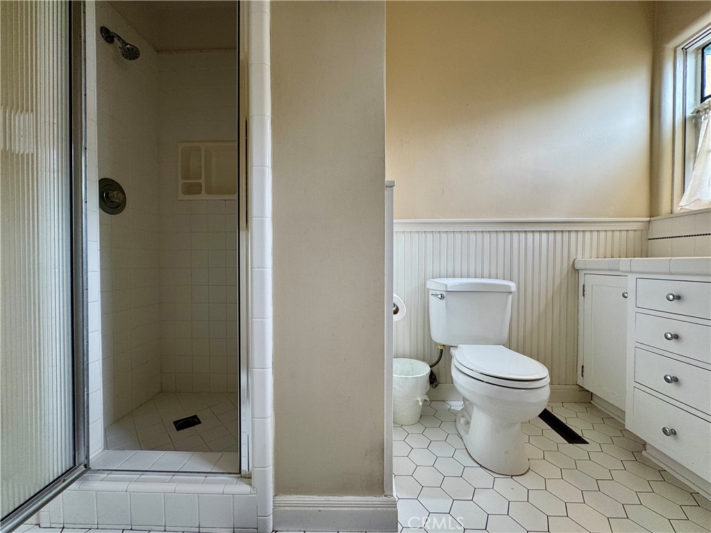 1149 Cordova Avenue Glendale, CA 91207 - Photo 33 of 65 a bathroom with a toilet and a shower