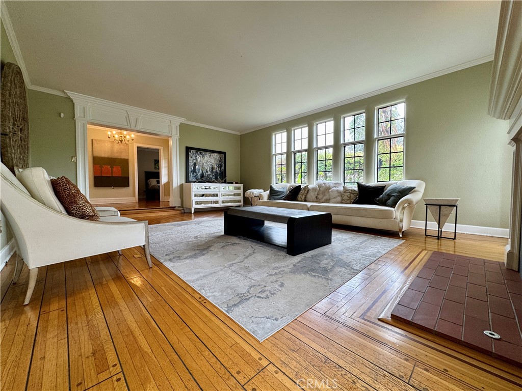 1149 Cordova Avenue Glendale, CA 91207 - Photo 7 of 65 a living room with furniture and a rug