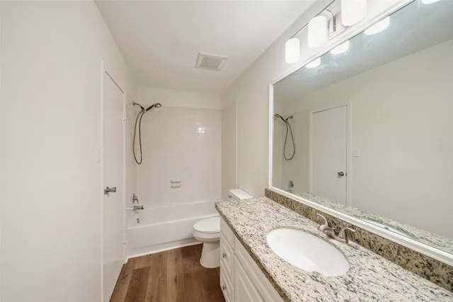 $2,175 | 3018 Sycamore Springs Drive, Kingwood, TX 77339