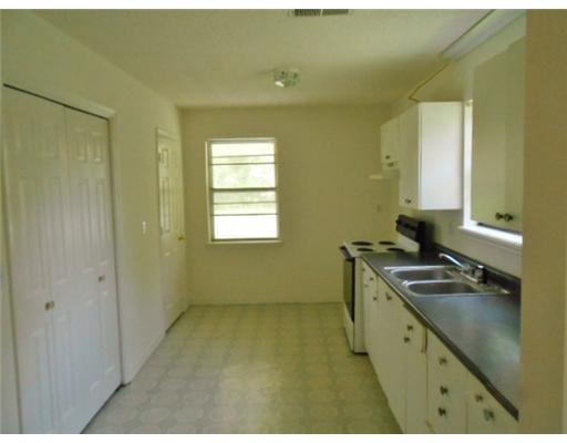 40 Sinclair Street Lucedale, MS 39452 - Photo 3 of 14 Additional Photo