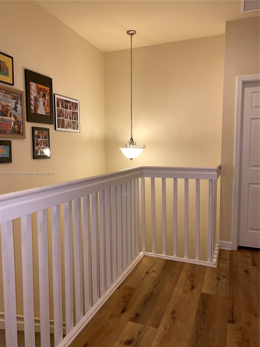 3436 West 90th Street, Unit 3436 Hialeah, FL 33018 - Photo 29 of 56 a view of a hallway