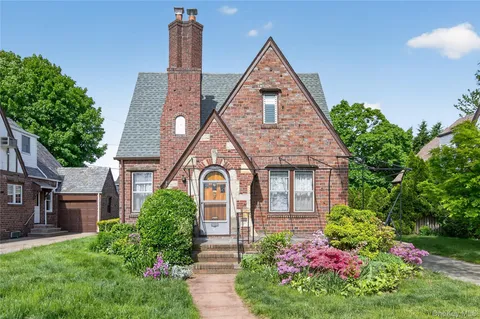 $999,000 | 114 New Hyde Park Road, Garden City, NY 11530