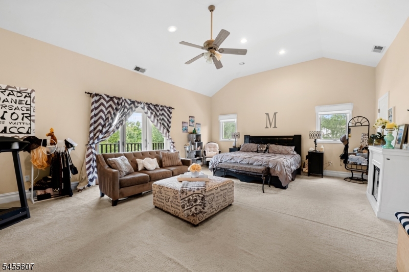 70 Farmingdale Road Wayne, NJ 07470 - Photo 6 of 40 Gallery Image 6
