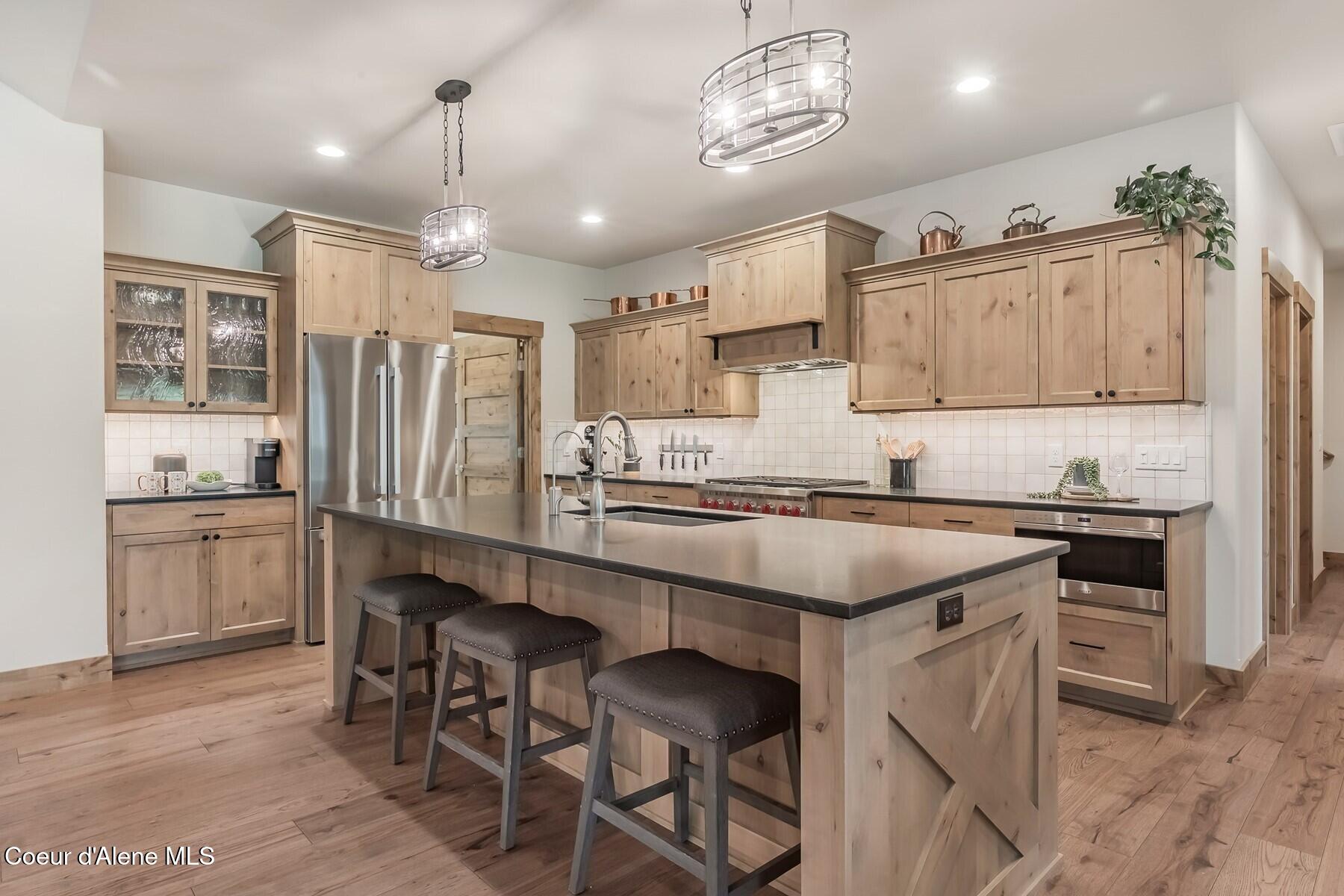 12091 North Tracey Road Hayden, ID 83835 - Photo 14 of 49 Huge Kitchen Island