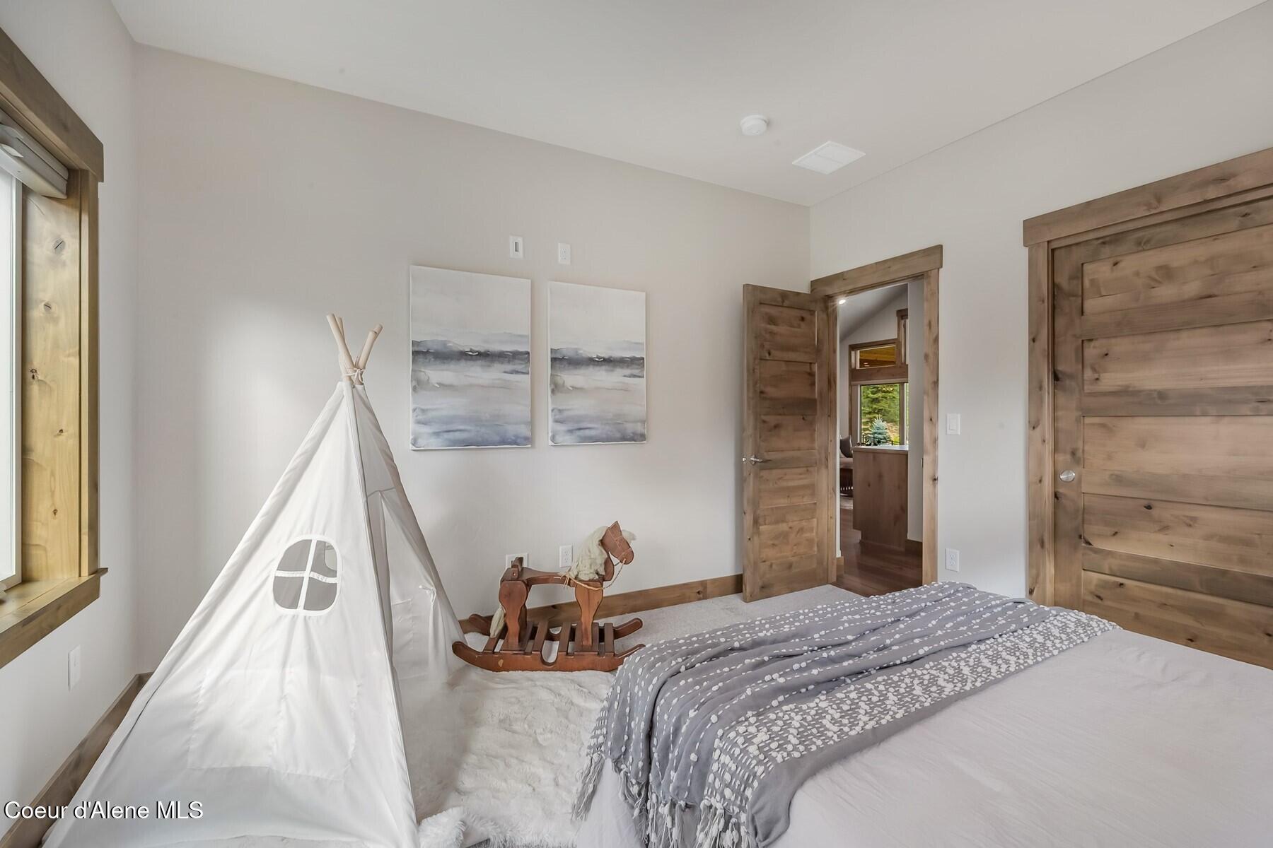 12091 North Tracey Road Hayden, ID 83835 - Photo 32 of 49 Guest Bedroom 3