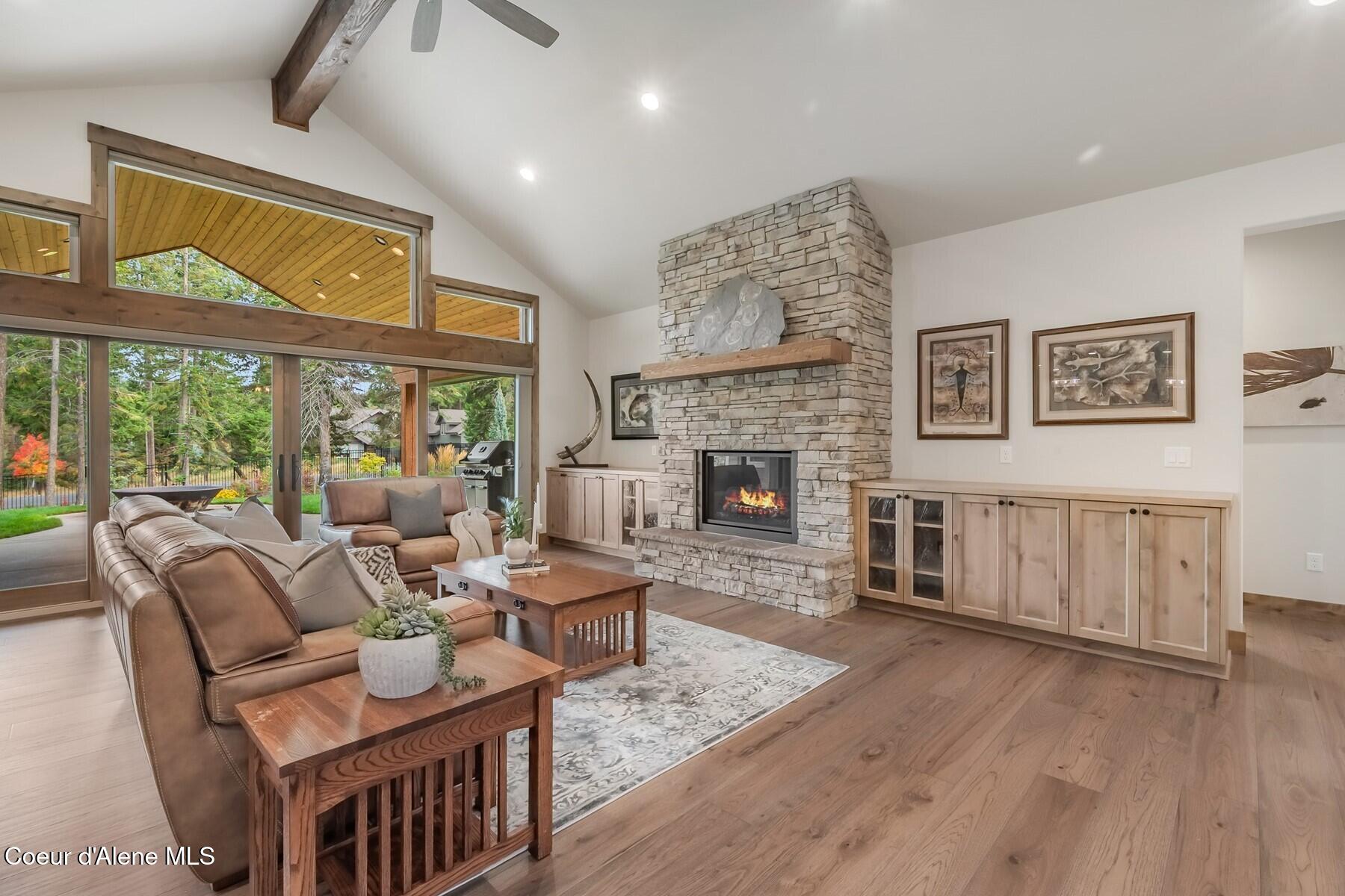 12091 North Tracey Road Hayden, ID 83835 - Photo 9 of 49 Welcoming Family Room