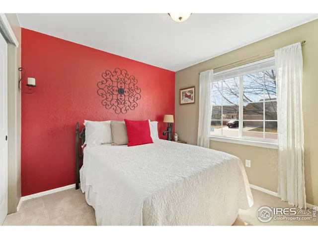 a view of a workspace with furniture