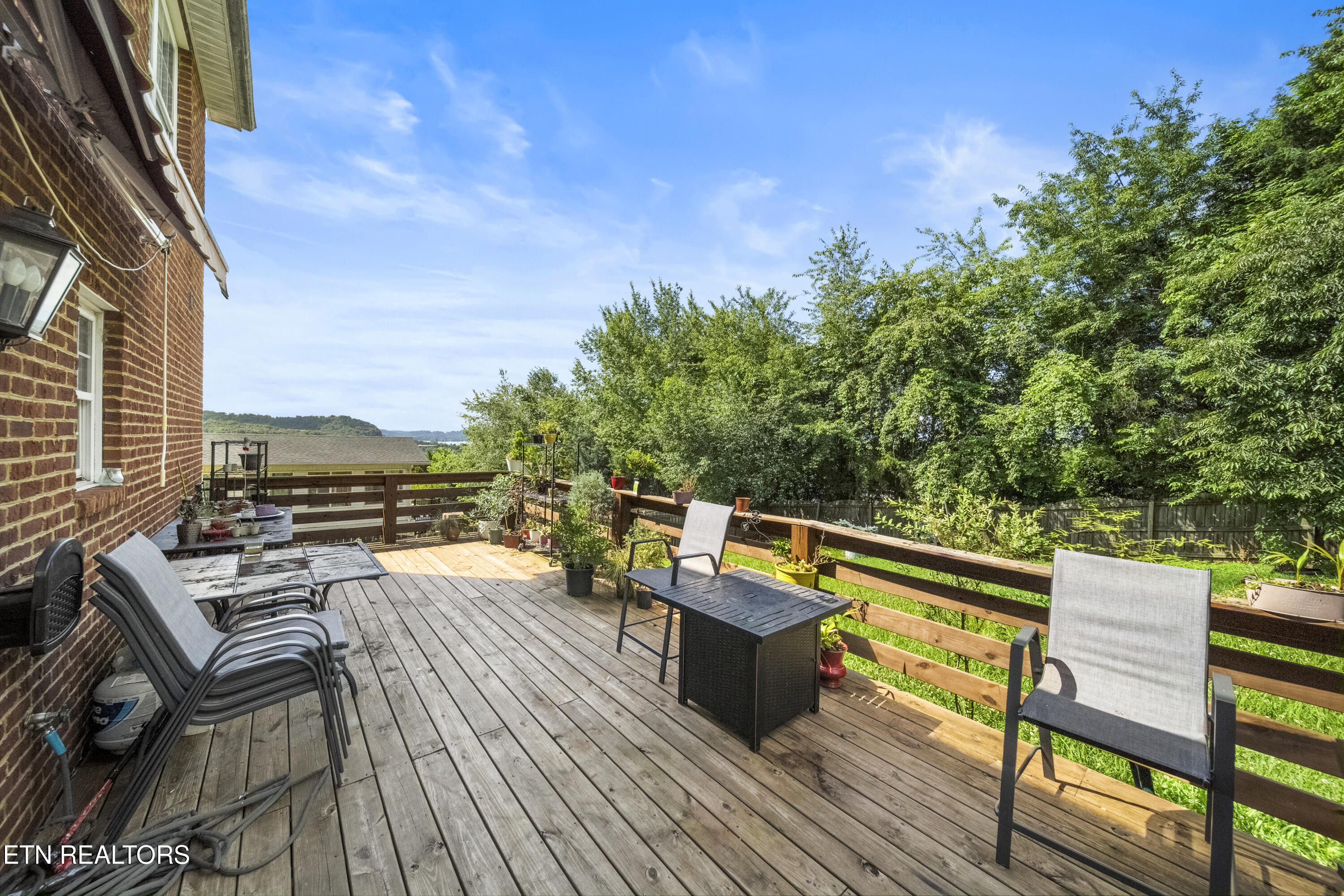 1837 Falling Waters Road Knoxville, TN 37922 - Photo 15 of 27 DECK