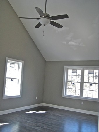 230 Chocolog Road Uxbridge, MA 01569 - Photo 4 of 16 Gallery Image 4