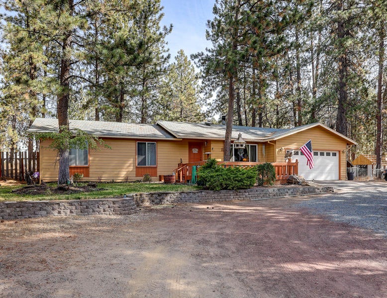 19336 Baker Road Bend, OR 97702 - Photo 1 of 26 Front View