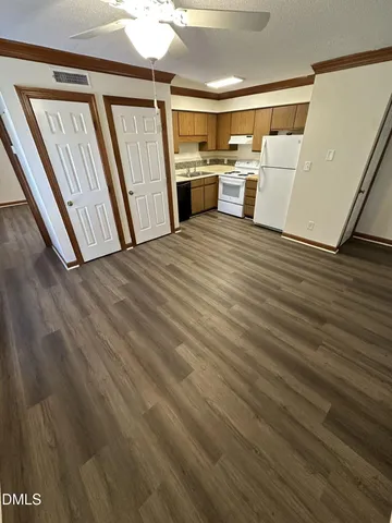 $895 | 3506 Ivy Commons Drive, Unit 301, Raleigh, NC 27606