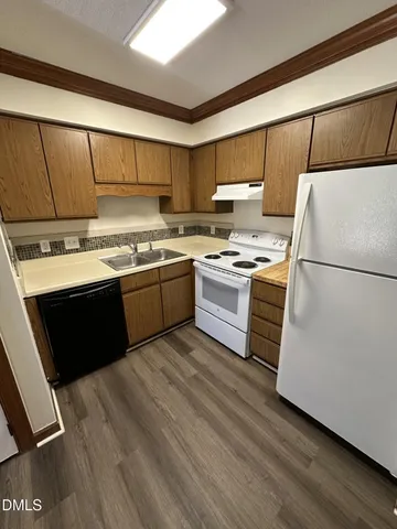 $895 | 3506 Ivy Commons Drive, Unit 301, Raleigh, NC 27606