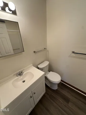 $895 | 3506 Ivy Commons Drive, Unit 301, Raleigh, NC 27606