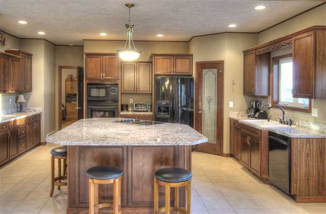 3217 West Strong Road Spokane, WA 99208 - Photo 2 of 9 Gallery Image 2