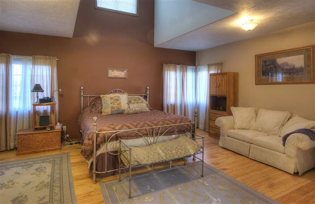 3217 West Strong Road Spokane, WA 99208 - Photo 6 of 9 Gallery Image 6