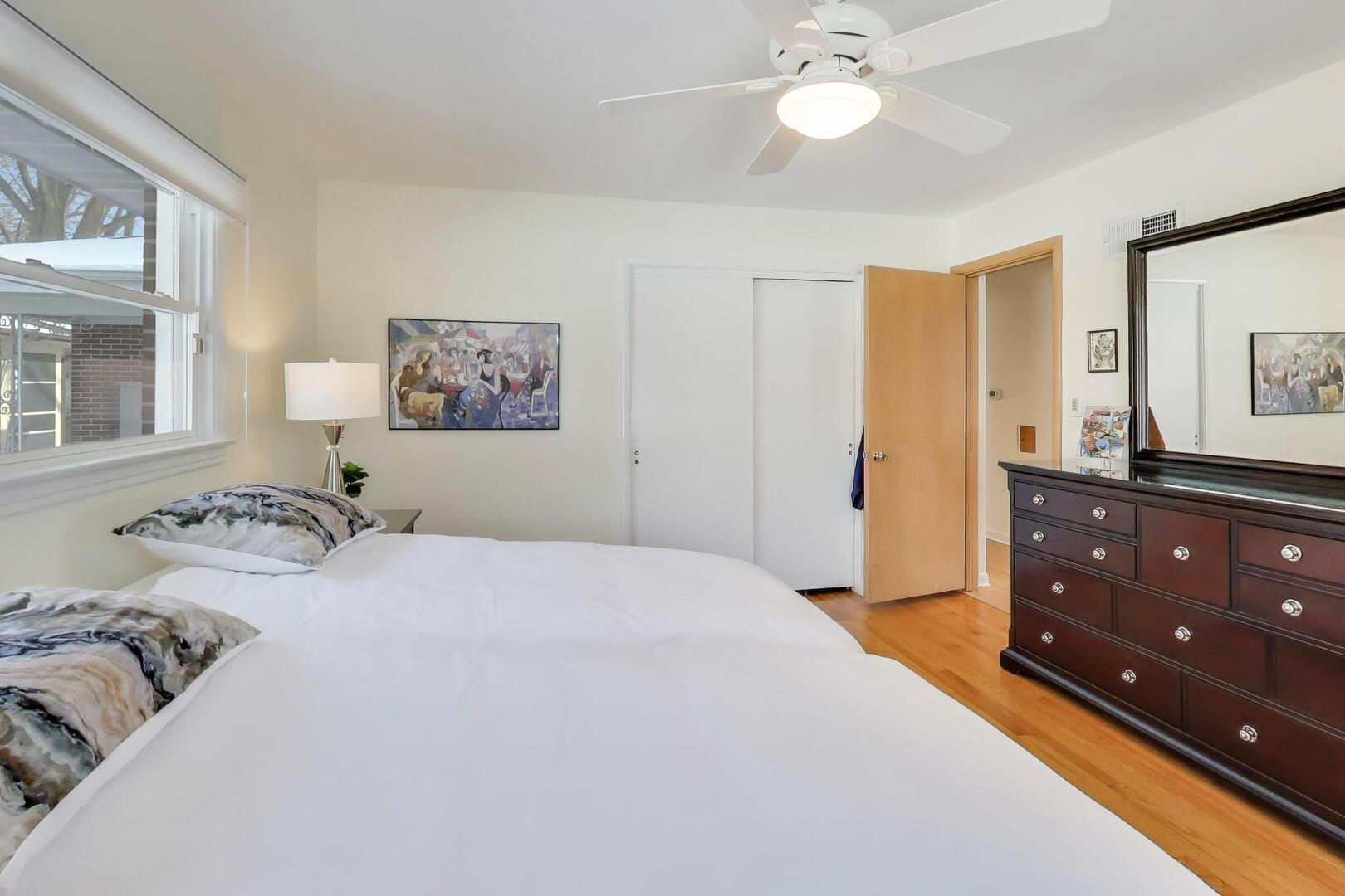 925 Indian Road Glenview, IL 60025 - Photo 13 of 39