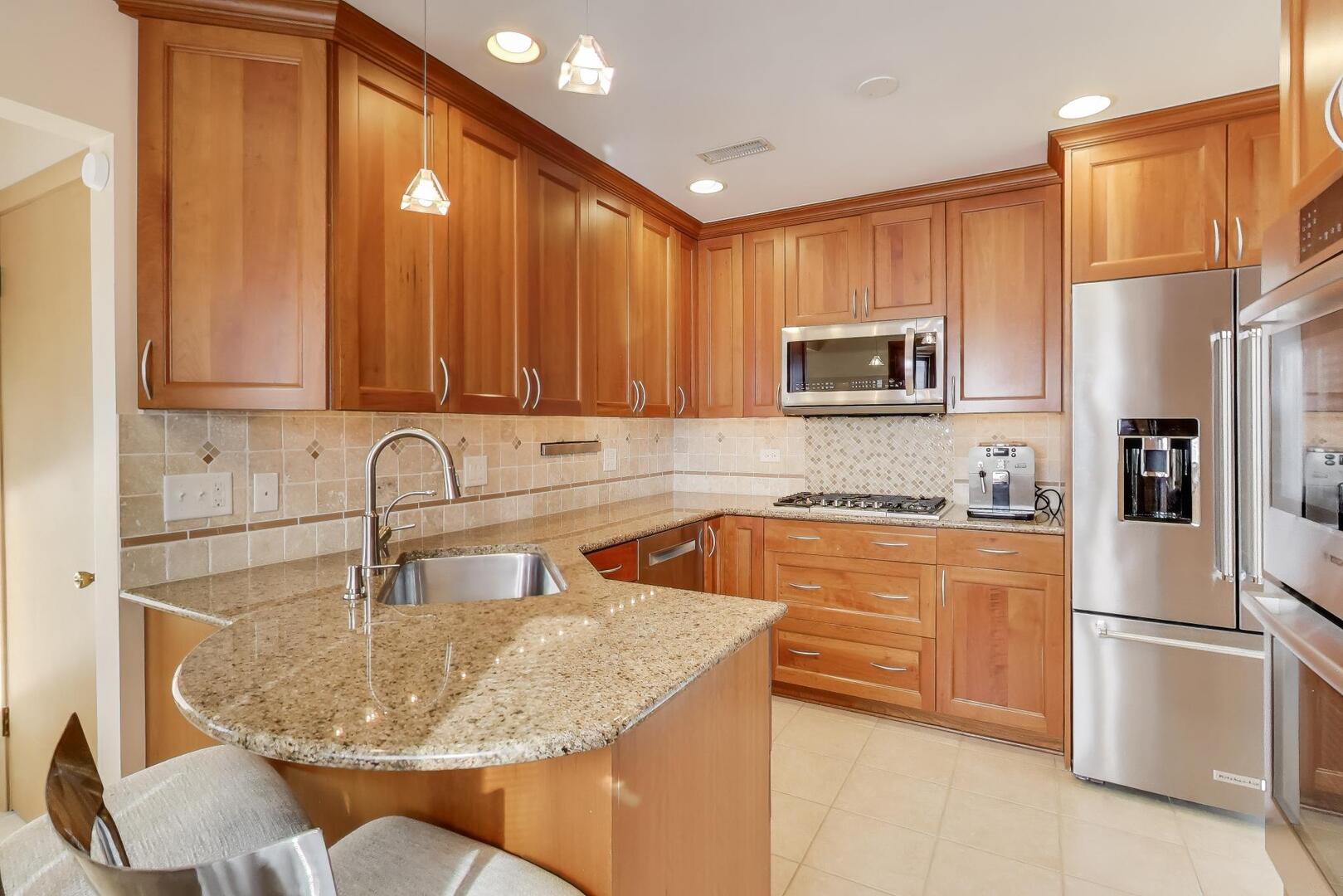 925 Indian Road Glenview, IL 60025 - Photo 8 of 39