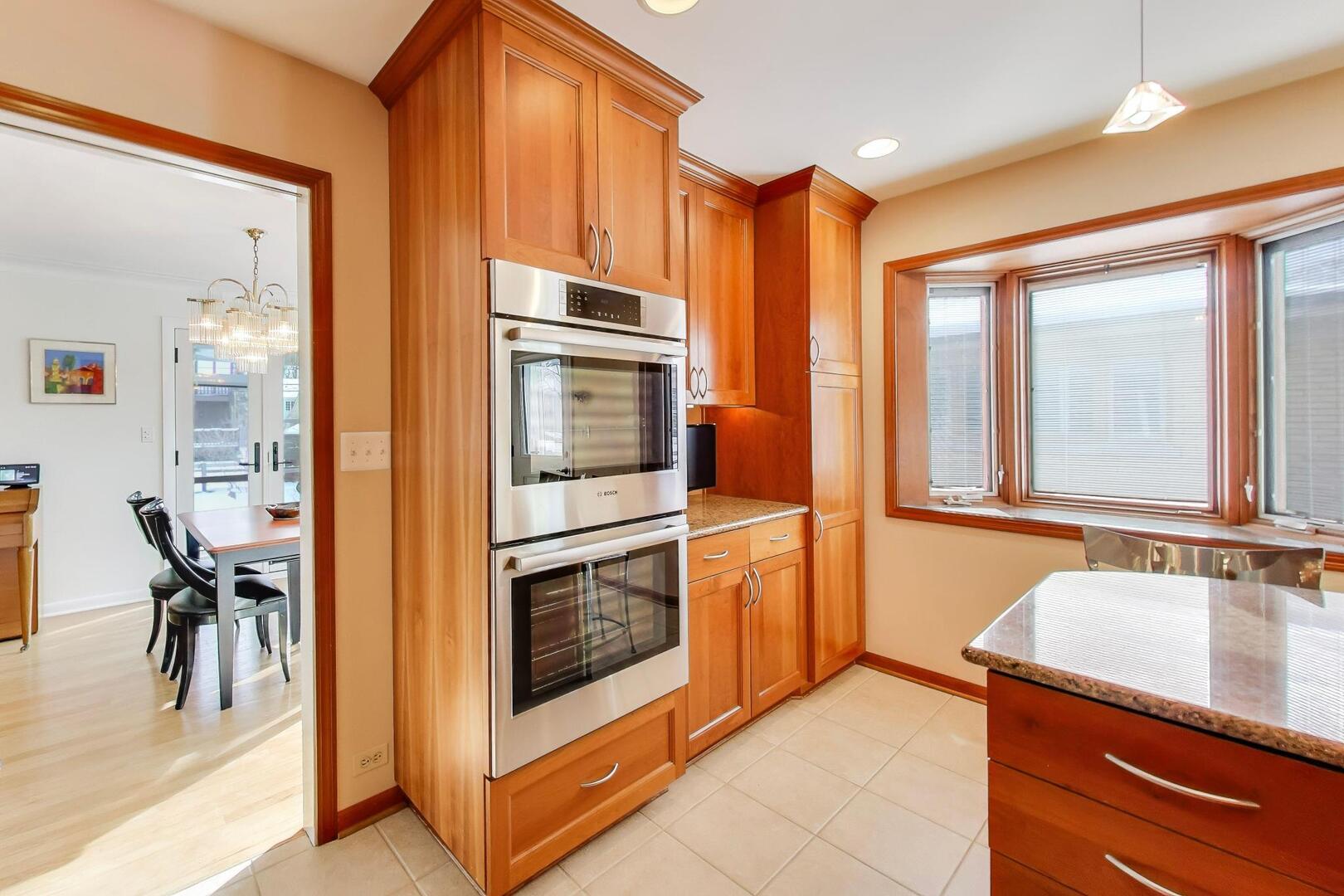 925 Indian Road Glenview, IL 60025 - Photo 10 of 39