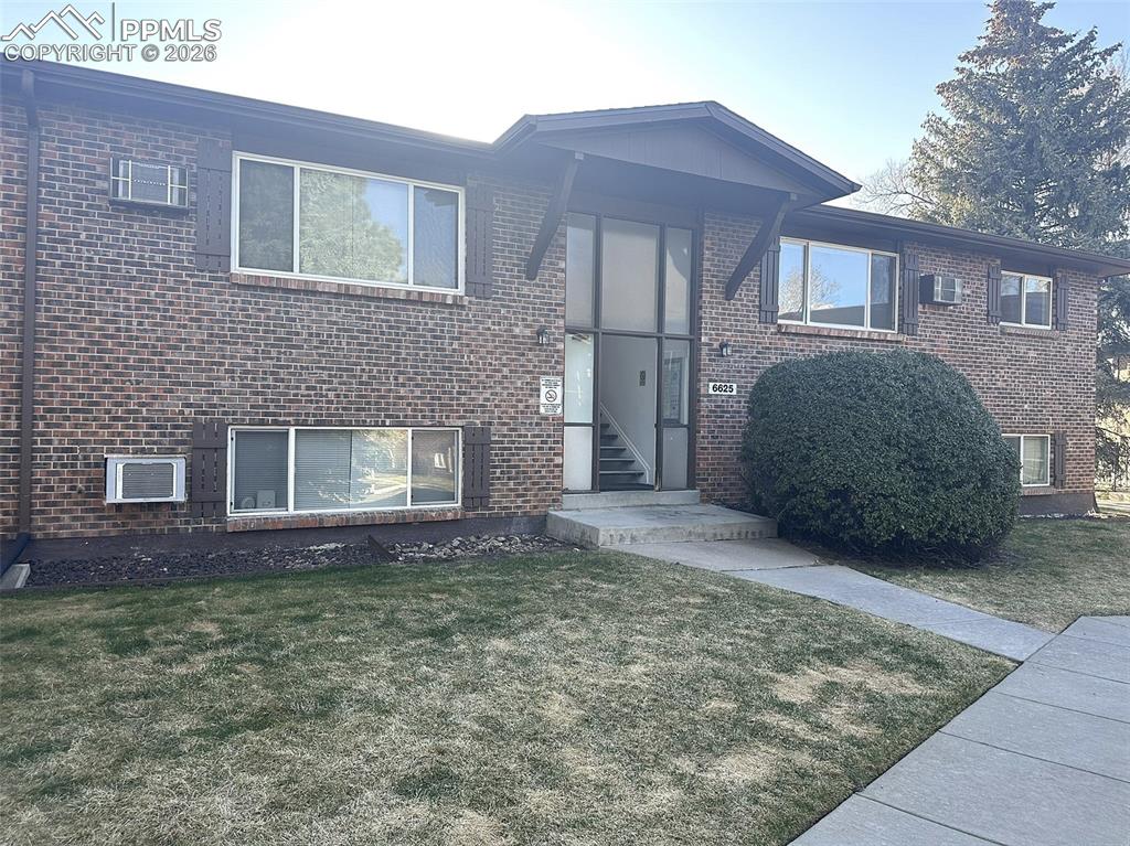 6625 Dublin Loop West, Unit 4 Colorado Springs, CO 80918 - Photo 1 of 11