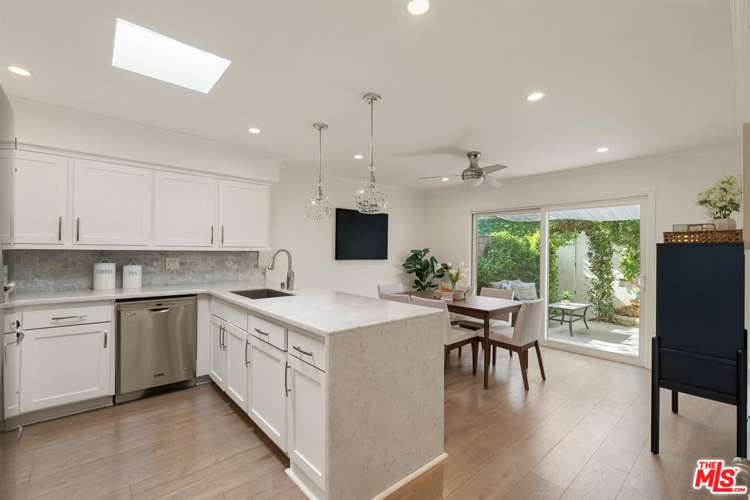 32136 Watergate Road Westlake Village, CA 91361 - Photo 3 of 34