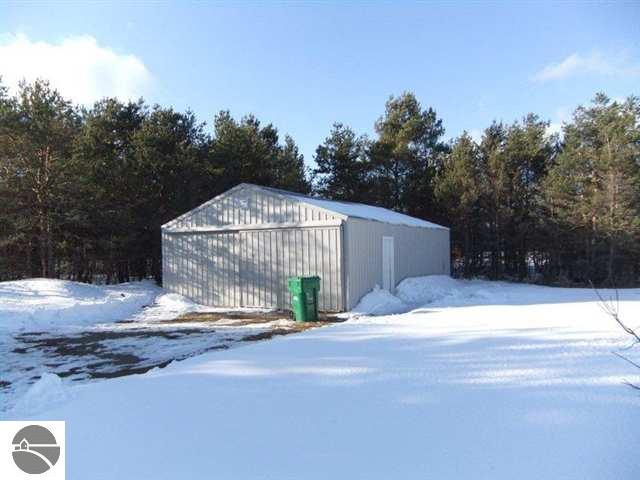 429 Mitchell Road Southeast Kalkaska, MI 49646 - Photo 19 of 25 1724711-18.JPG