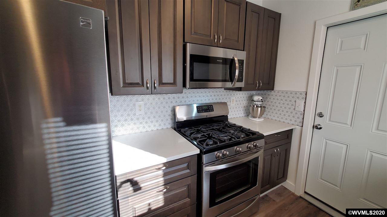 5358 Holly Loop Southeast Turner, OR 97392 - Photo 14 of 42