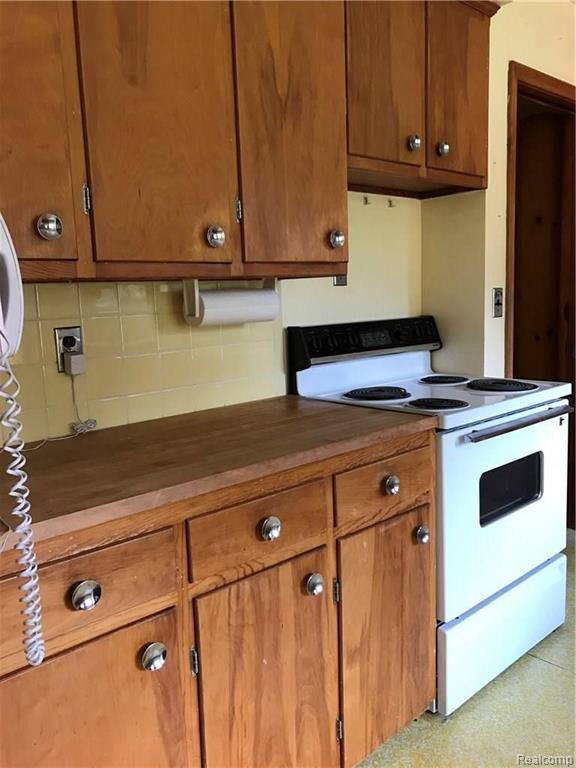 30680 West 11 Mile Road Farmington, MI 48336 - Photo 3 of 22