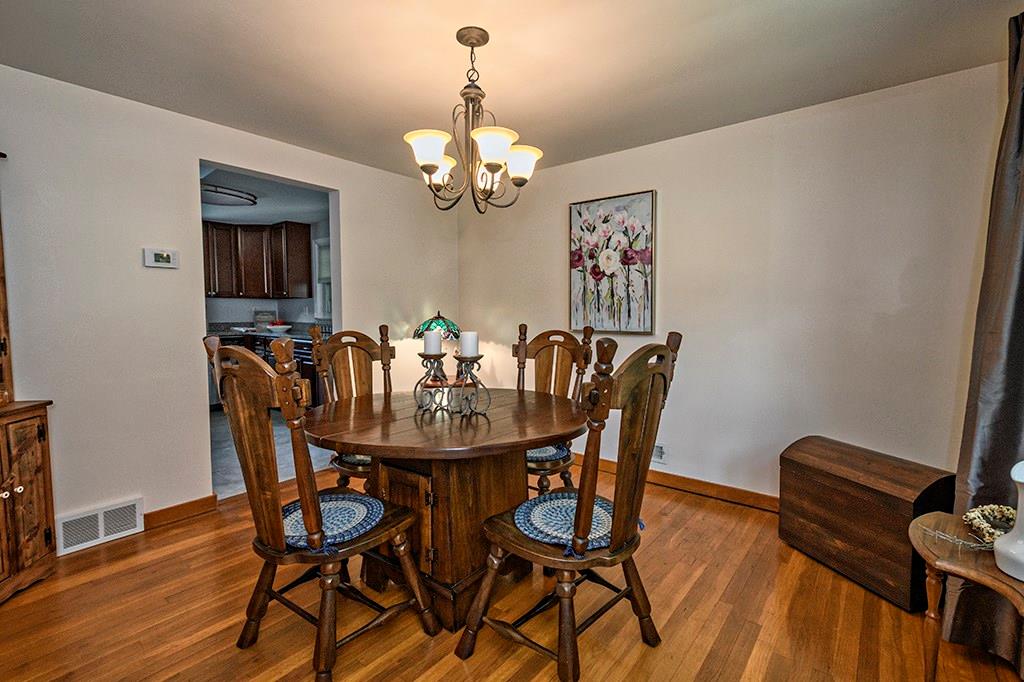 130 Dorseyville Road Pittsburgh, PA 15215 - Photo 6 of 17 Dining Room