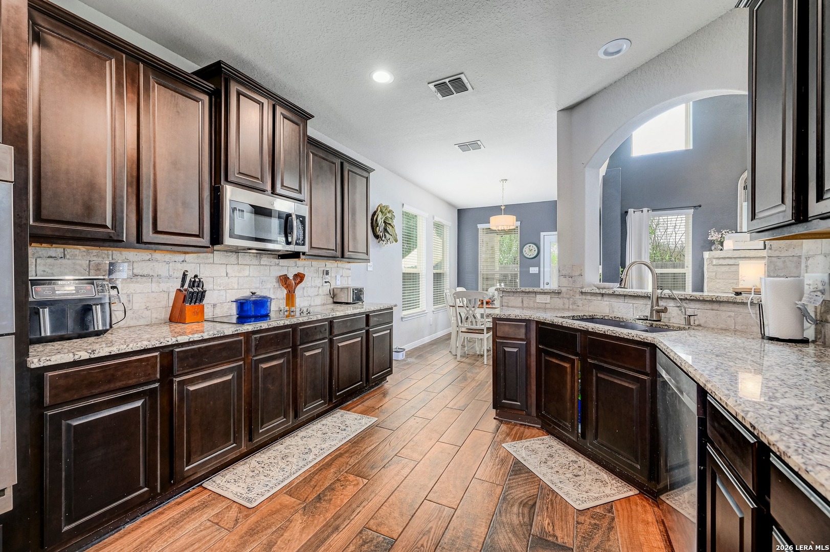 5175 Top Ridge Lane Schertz, TX 78108 - Photo 12 of 43