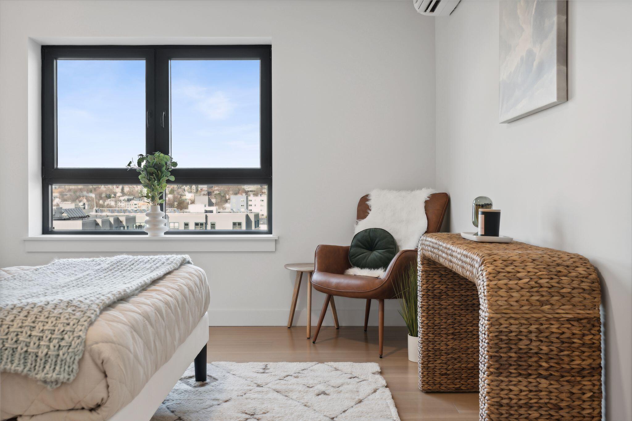 75 Chestnut Street, Unit 609 Portland, ME 04101 - Photo 18 of 42 Primary Suite