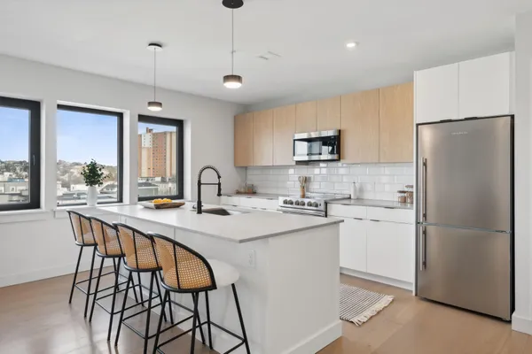 $599,000 | 75 Chestnut Street, Unit 609, Portland, ME 04101