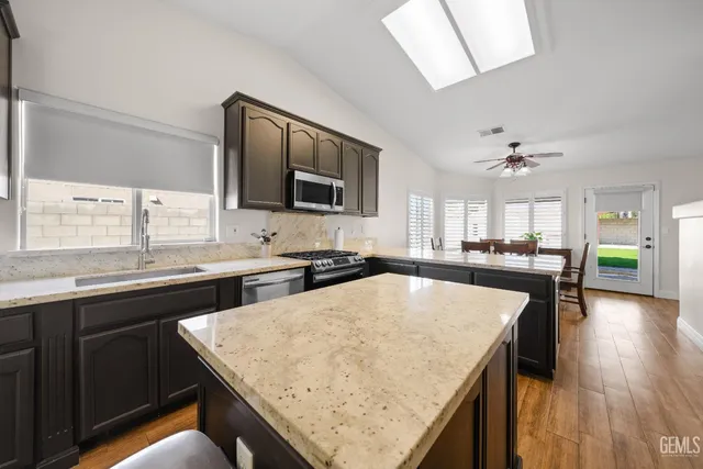 $519,000 | Undisclosed Address, Bakersfield, CA 93308