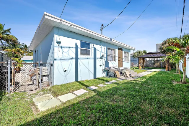 $3,400 | 135 East 28th Street, Riviera Beach, FL 33404