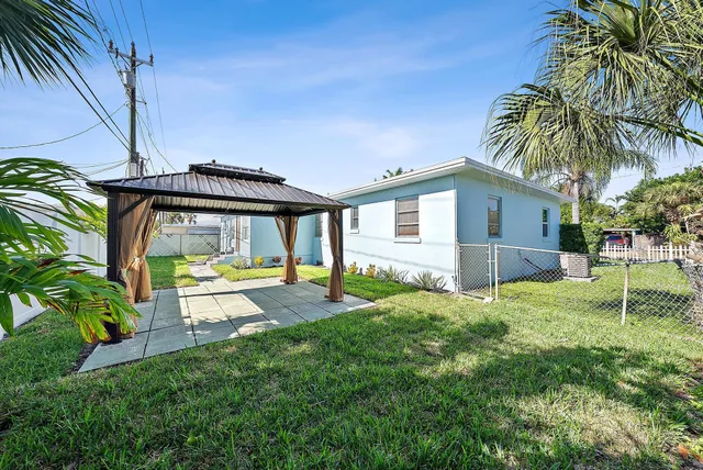$3,400 | 135 East 28th Street, Riviera Beach, FL 33404
