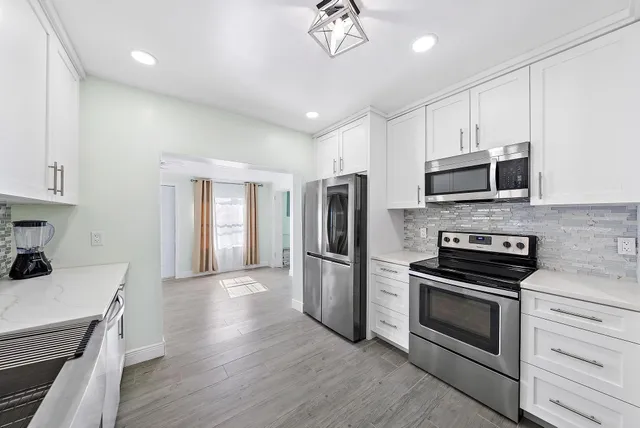 $3,400 | 135 East 28th Street, Riviera Beach, FL 33404