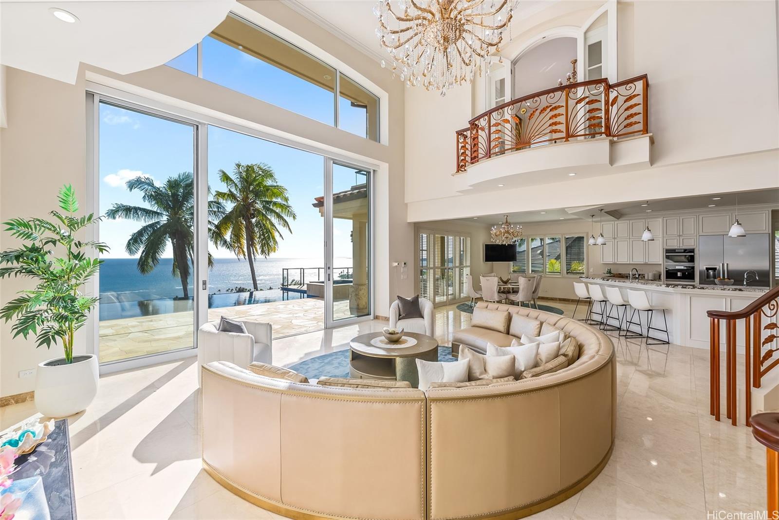 269 Kaialii Place Honolulu, HI 96821 - Photo 4 of 25 a view of a living room and kitchen