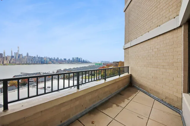 $3,100 | 7000 John F. Kennedy Boulevard, Unit 17C, West New York, NJ 07093