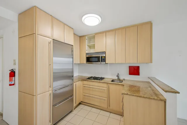 $3,100 | 7000 John F. Kennedy Boulevard, Unit 17C, West New York, NJ 07093