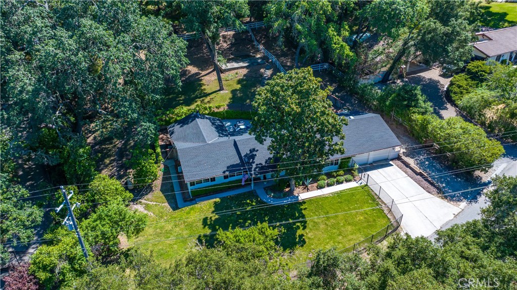7695 Del Rio Road Atascadero, CA 93422 - Photo 12 of 75