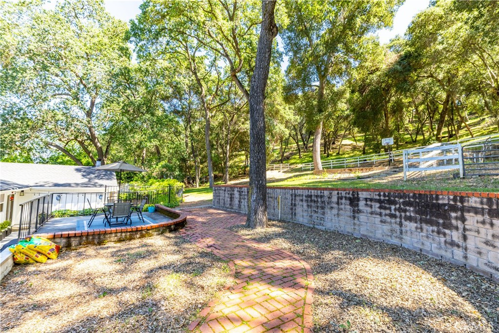 7695 Del Rio Road Atascadero, CA 93422 - Photo 59 of 75