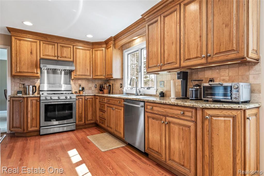 2477 Blockton Road Rochester Hills, MI 48306 - Photo 21 of 26