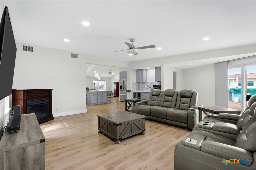 5037 North State Highway 123 Seguin, TX 78155 - Photo 13 of 45