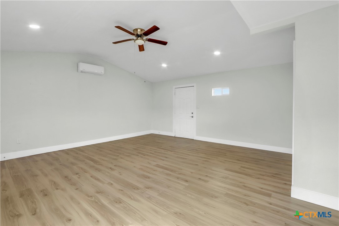 5037 North State Highway 123 Seguin, TX 78155 - Photo 35 of 45