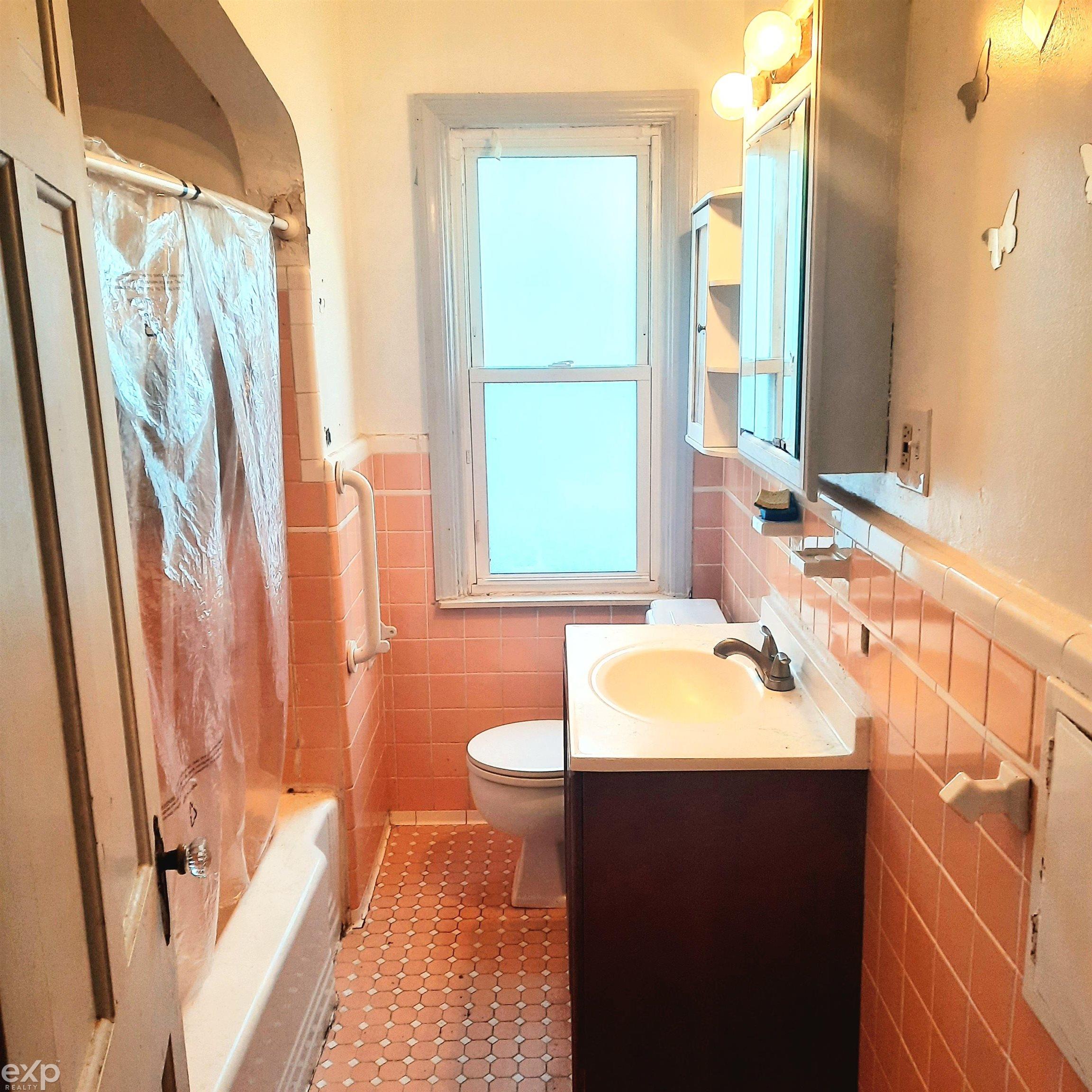 11776 Rossiter Street Detroit, MI 48224 - Photo 6 of 11