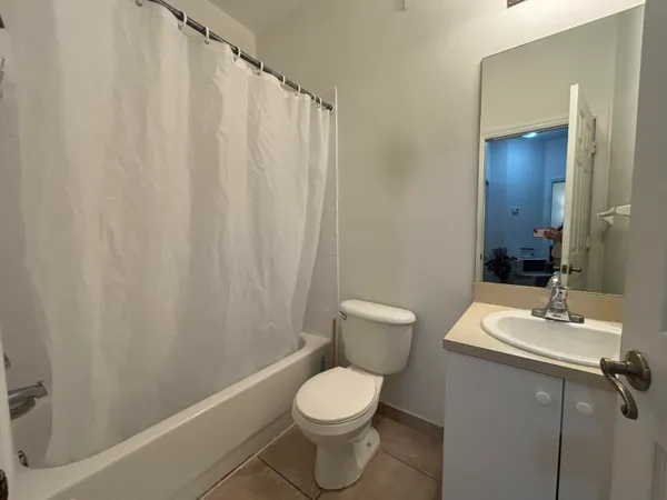 $1,000 | 2941 Crestwood Terrace, Unit 7204, Margate, FL 33063
