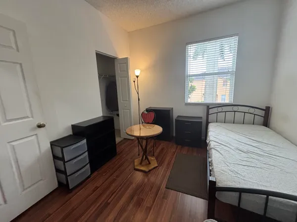 $1,000 | 2941 Crestwood Terrace, Unit 7204, Margate, FL 33063