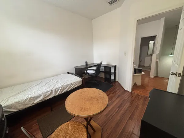 $1,000 | 2941 Crestwood Terrace, Unit 7204, Margate, FL 33063