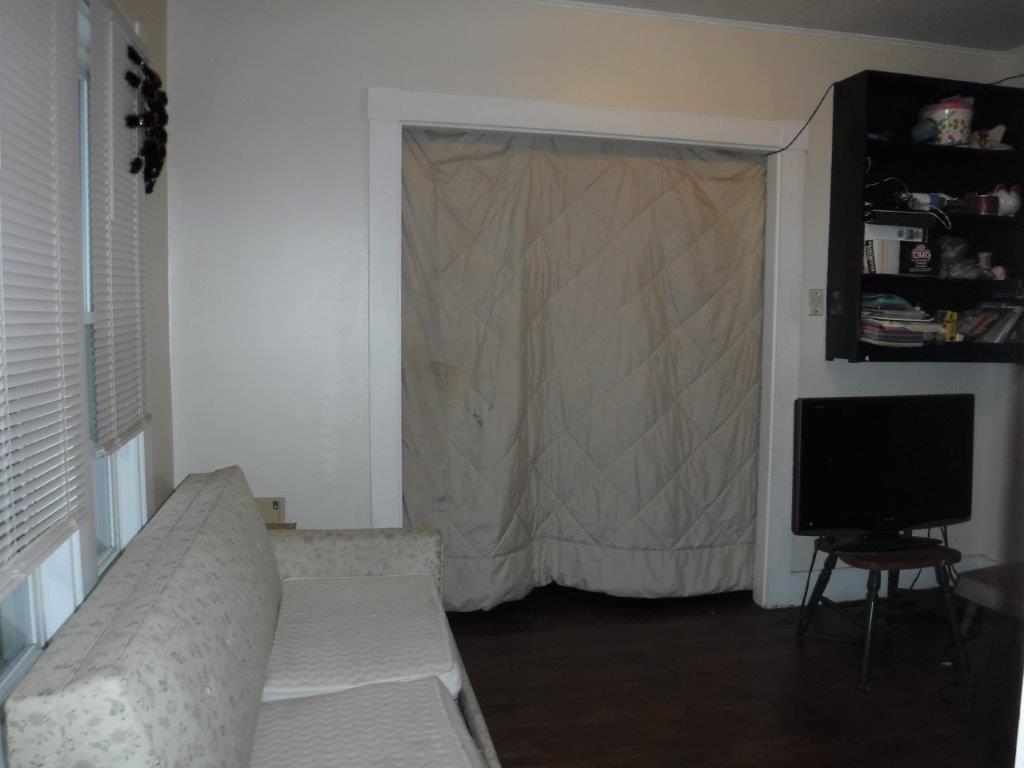 183 Main Street Mexico, ME 04257 - Photo 9 of 22 9 Dining Room Unit 2