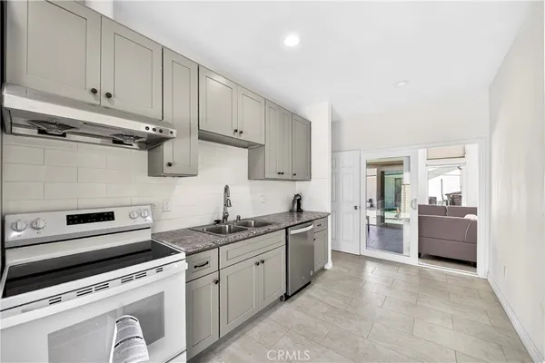 $3,500 | 525 West Woodcrest Avenue, Fullerton, CA 92832