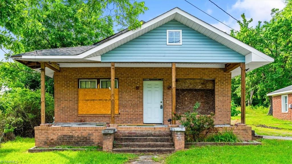 218 Robin Circle Salisbury, NC 28144 - Photo 2 of 13